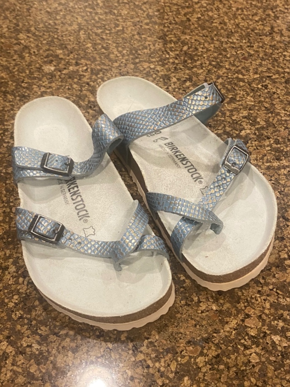 Birkenstock Mayari EU40/US9 Reg Fit Aqua Snake Embossed Nubuk